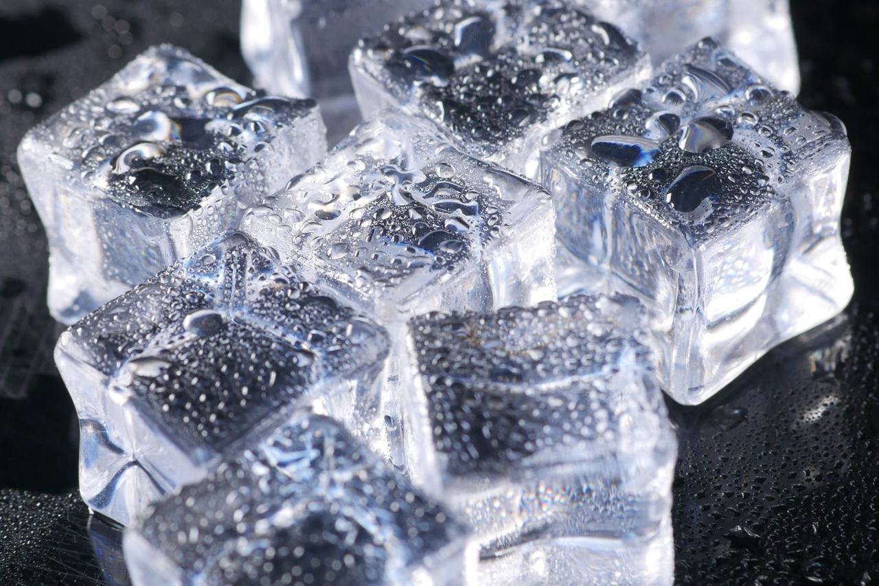 Clear ice cubes, close-up